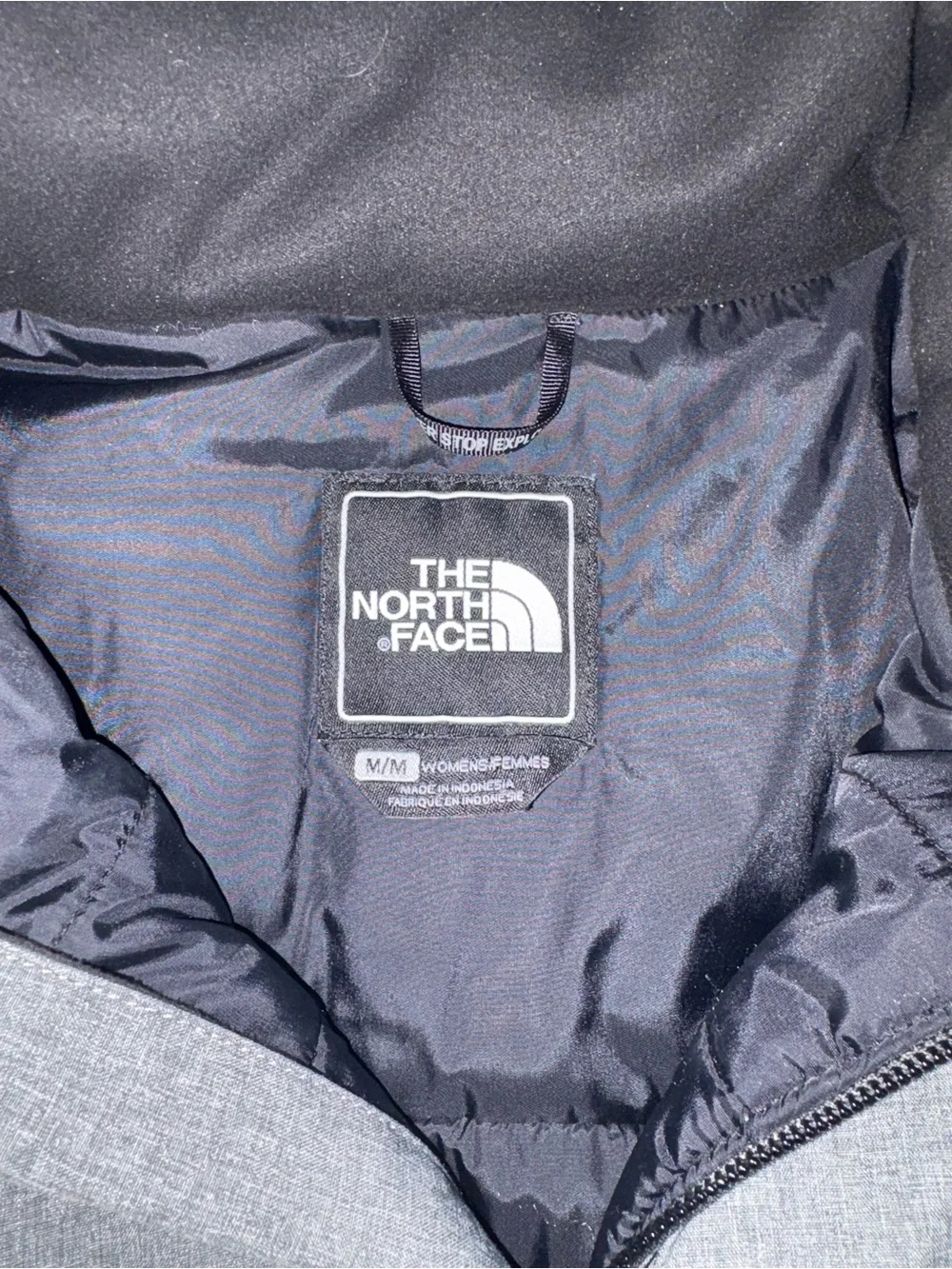 The North Face Men’s Light Gray Hooded Puffer Jacket